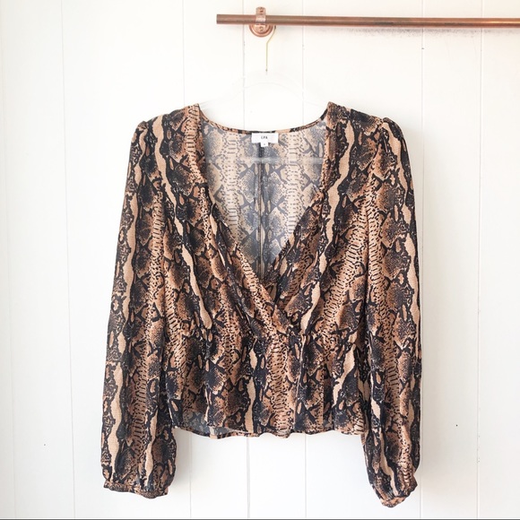 New LPA Snake Pinched Shoulder Top - Picture 2 of 5